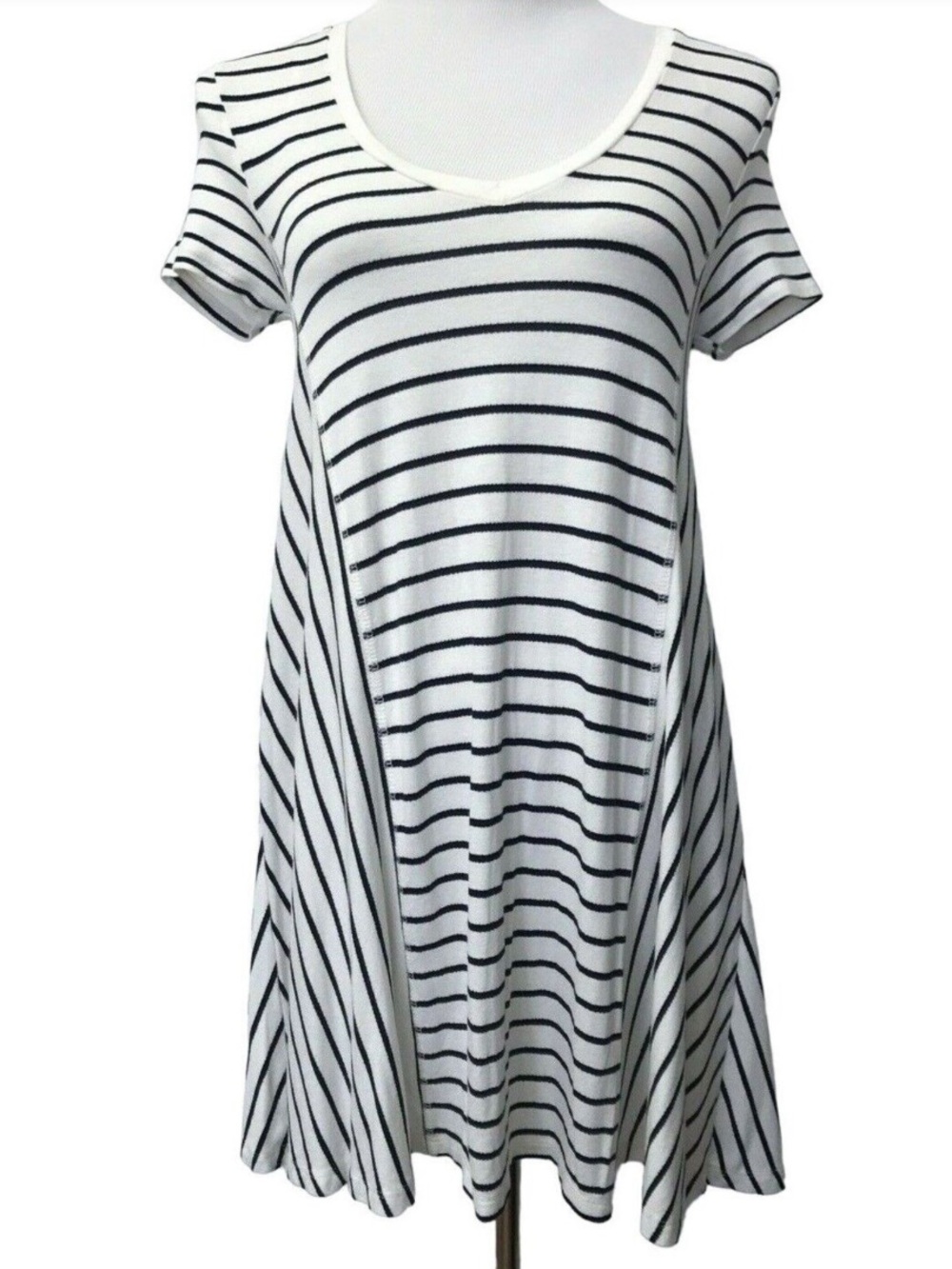 Zara Trafaluc White & Black Striped Short Sleeve A-Line Dress. Size S. Trendy